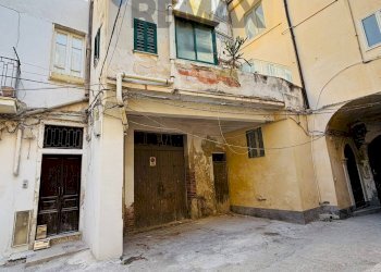 Edificio all\'aperto - Appartamento Via della Maestranza
 
45, Siracusa - foto 4