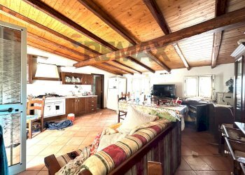 Soggiorno - Independent house Via Arnaldo Casalini, Centuripe - photo 2