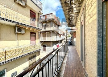 Balcone - Two-room apartment Via Regina Elena
 
59, Catenanuova - photo 1