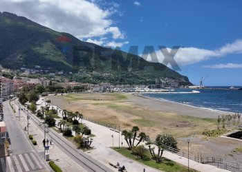 Vista dell\'acqua - Quadrilocale Corso Vittorio Emanuele II
 
93, Castellammare di Stabia - foto 2