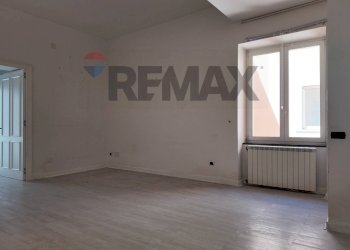 Stanza vuota - Quadrilocale Corso Vittorio Emanuele II
 
93, Castellammare di Stabia - foto 7