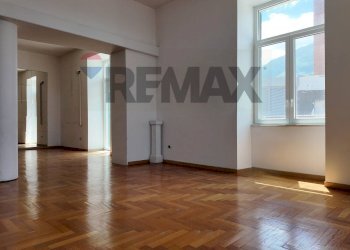 Stanza vuota - Quadrilocale Corso Vittorio Emanuele II
 
93, Castellammare di Stabia - foto 12