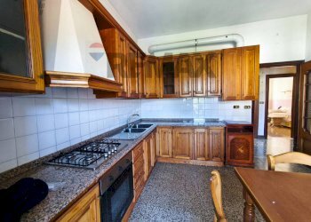 Cucina - Appartamento Via San Giovanni del Monte
 
67, Carcare - foto 2