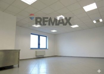 Stanza vuota - Ufficio Piazzale Schumm, Alpignano - foto 16