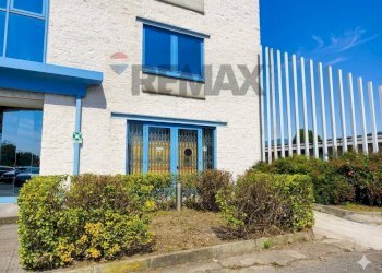 Casa all\'aperto - Ufficio Piazzale Schumm, Alpignano - foto 4
