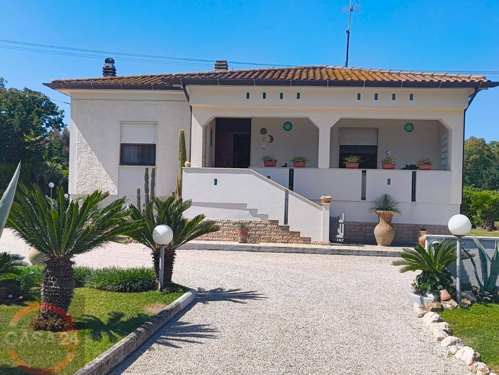 Foto 3 - Villa via Pontina km 80, Latina - photo 3