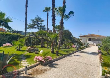 Foto 2 - Villa via Pontina km 80, Latina - photo 2