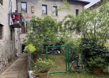 Giardino - Two-room apartment Via Santa Maria Dei Battuti
13, Belluno - photo 19