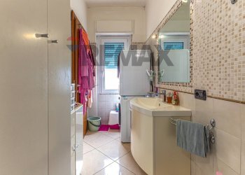 Bagno - Three-room apartment Via Grazia Deledda
 
52, Sassari - photo 34