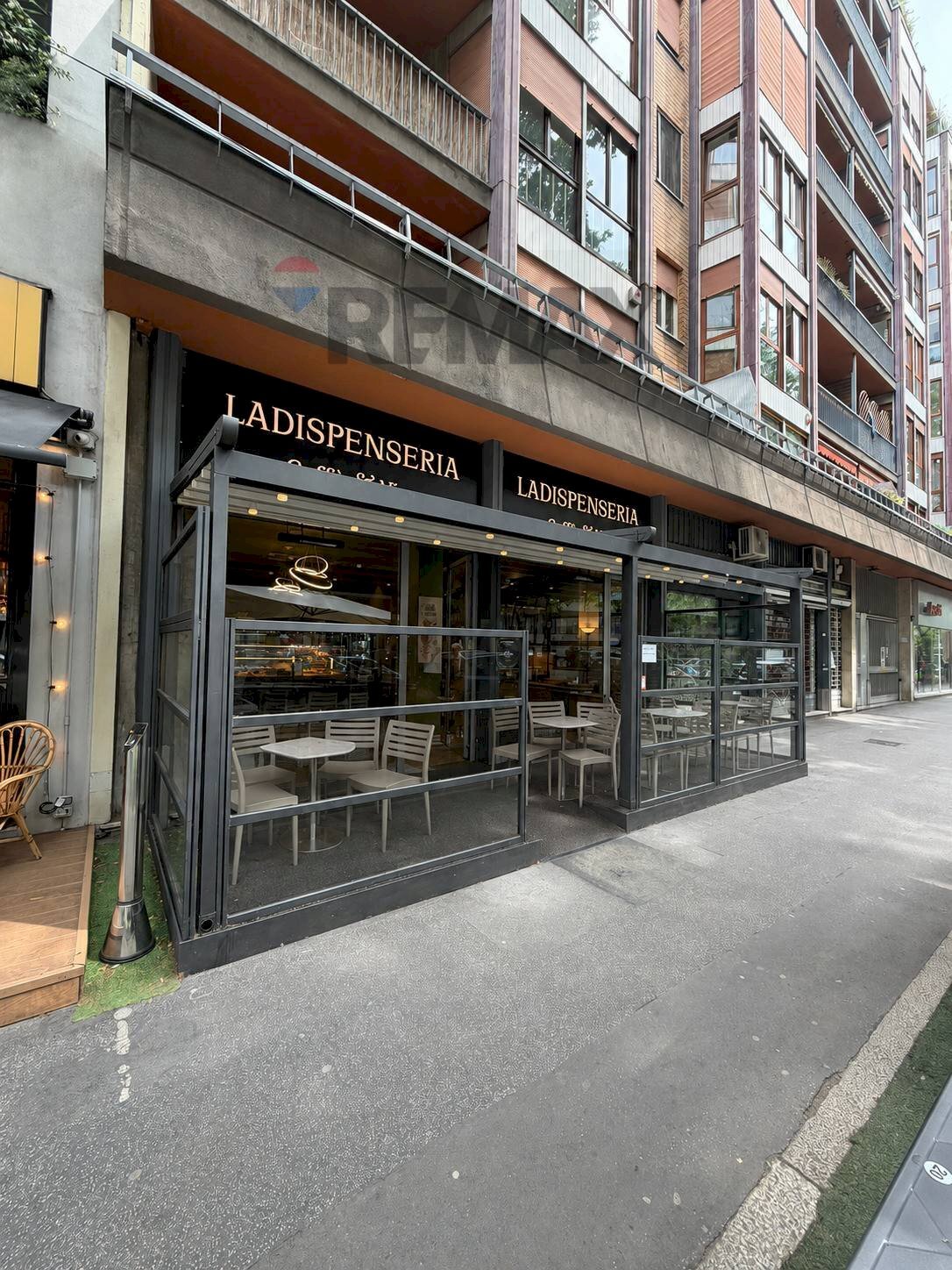 Edificio all\'aperto - Bar Tavola Calda - Fredda Via Luigi Sacco
 
5, Milano - foto 1