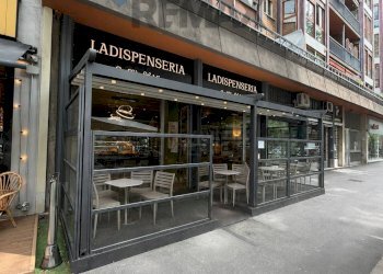 Edificio all\'aperto - Bar Tavola Calda - Fredda Via Luigi Sacco
5, Milano - foto 1