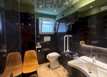 Bagno - Bar Tavola Calda - Fredda Via Luigi Sacco
5, Milano - foto 14
