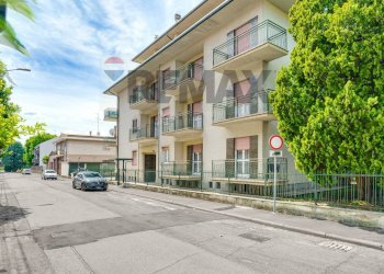 Edificio all\'aperto - Three-room apartment Via Donizetti
 
2, Castellanza - photo 1