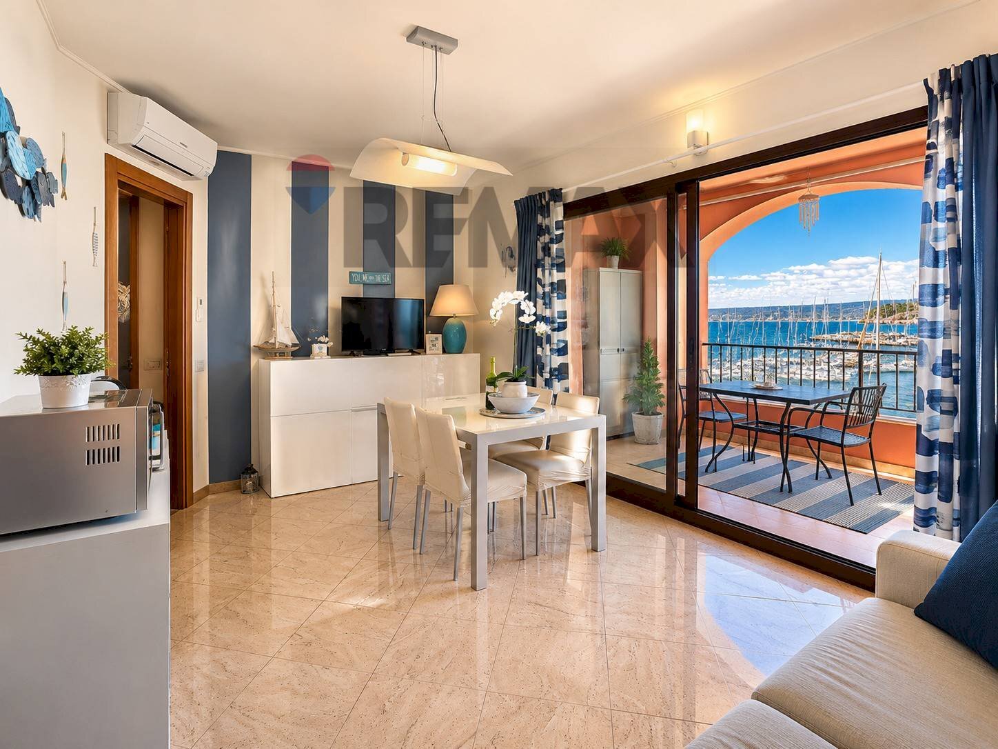 Sala da pranzo - Bilocale strada per lazzaretto
 
2, Muggia - foto 1