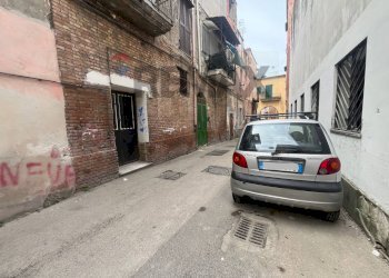 Edificio all\'aperto - Bilocale Vico Case Riccardi
 
104-105, Napoli - foto 7