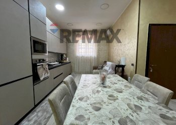 Sala da pranzo - Trilocale via Foria
258, Napoli - foto 5