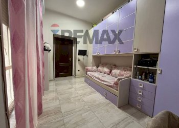 Camera / camera da letto - Trilocale via Foria
258, Napoli - foto 8