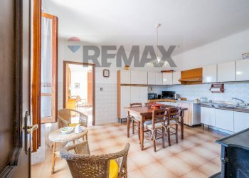 Sala da pranzo - Semi-detached house Nezzana
 
SNC, Bagnone - photo 13