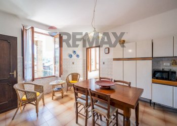 Sala da pranzo - Semi-detached house Nezzana
 
SNC, Bagnone - photo 14