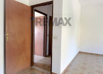 Hall / corridoio - Four-room apartment Via Starze
 
1, Montaquila - photo 28