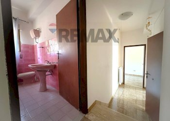 Hall / corridoio - Four-room apartment Via Starze
 
1, Montaquila - photo 52