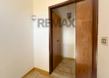 Hall / corridoio - Four-room apartment Via Starze
 
1, Montaquila - photo 55