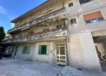 Edificio all\'aperto - Four-room apartment Via Starze
 
1, Montaquila - photo 70