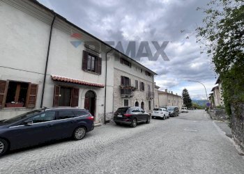 Edificio all\'aperto - Casa indipendente Via della Vittoria
 
15, Civitella Alfedena - foto 4