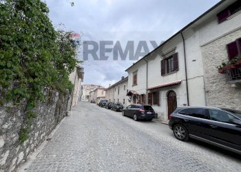 Edificio all\'aperto - Casa indipendente Via della Vittoria
 
15, Civitella Alfedena - foto 5