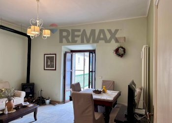 Sala da pranzo - Casa indipendente Via della Vittoria
 
15, Civitella Alfedena - foto 26
