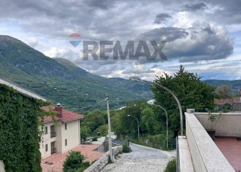 Vista delle montagne - Casa indipendente Via della Vittoria
 
15, Civitella Alfedena - foto 38