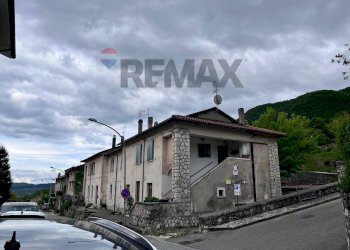 Casa all\'aperto - Casa indipendente Via della Vittoria
 
15, Civitella Alfedena - foto 119