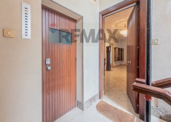 Hall / corridoio - Appartamento VIA SAMPOLO
 
484, Palermo - foto 32