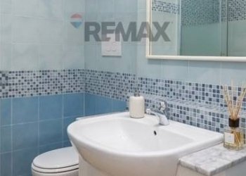Bagno - Bilocale Via Monte Cervialto
82, Roma - foto 15