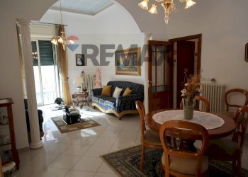 Sala da pranzo - Appartamento via Carducci
 
72, Ragusa - foto 1