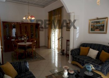 Sala da pranzo - Appartamento via Carducci
 
72, Ragusa - foto 9