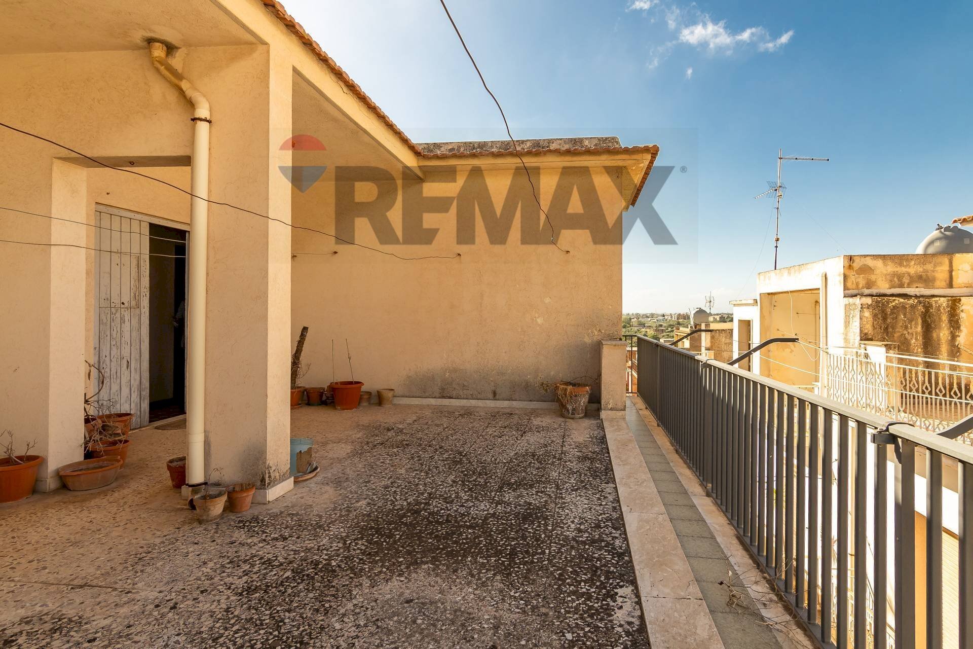 Terrazza - Independent house Via Pacini
 
13, Comiso - photo 1