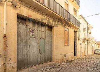 Edificio all\'aperto - Casa indipendente Via Pacini
 
13, Comiso - foto 1
