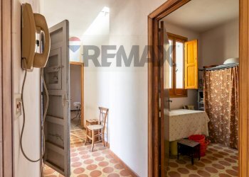 Hall / corridoio - Casa indipendente Via Pacini
 
13, Comiso - foto 5