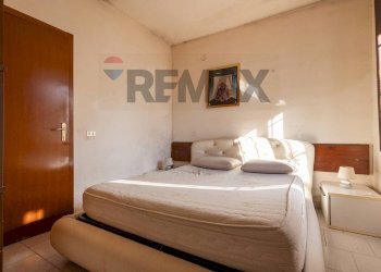 Camera / camera da letto - Rustic Via XX Settembre
 
6, Cairate - photo 16