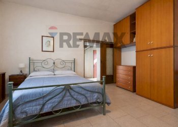 Camera / camera da letto - Rustic Via XX Settembre
 
6, Cairate - photo 17