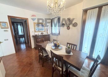 Sala da pranzo - Attico Via Toscana
14, Lacchiarella - foto 9