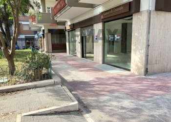 Edificio all\'aperto - Locale Commerciale piazza Dante Alighieri
5, Trani - foto 15