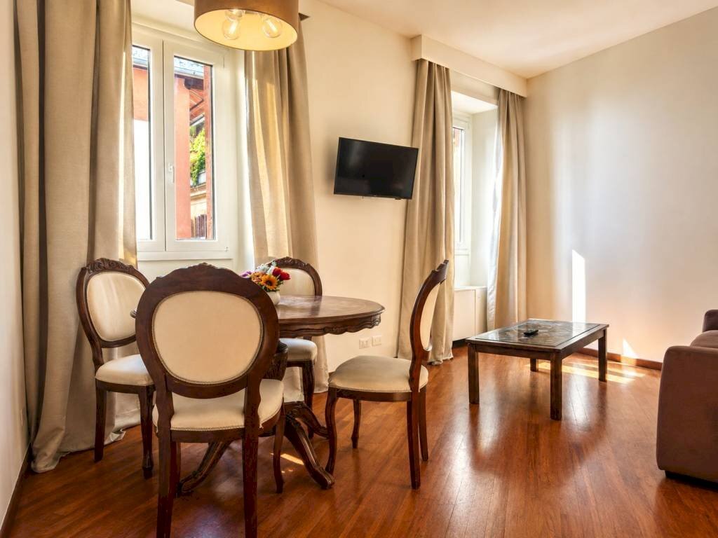 Soggiorno - Two-room apartment via in Arcione, 70, Roma (neighborhood Centro Storico) - photo 1