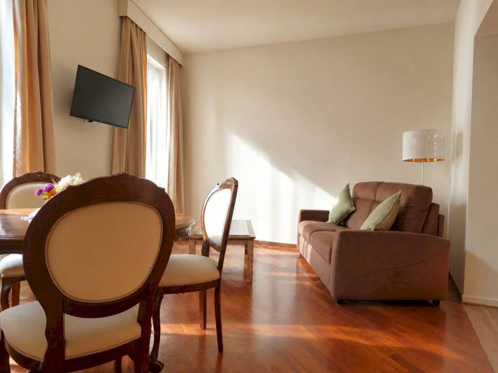 Soggiorno - Two-room apartment via in Arcione, 70, Roma (neighborhood Centro Storico) - photo 3
