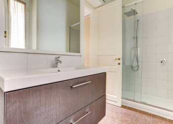Bagno - Bilocale via in Arcione, 88, Roma (zona Centro Storico) - foto 9