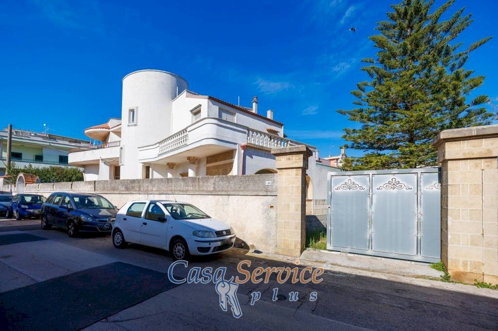 Zona - Villa via Francesco Crispi, Taurisano - photo 2