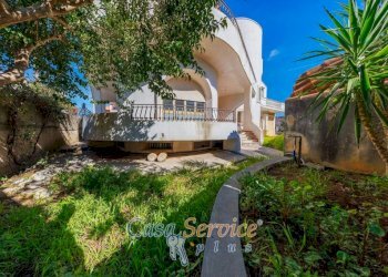 Giardino - Villa via Francesco Crispi, Taurisano - photo 25