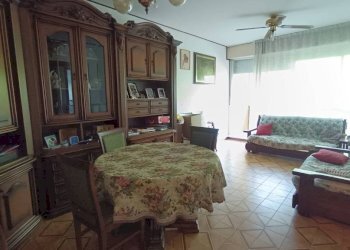Salone - Three-room apartment Crevalcore - photo 1
