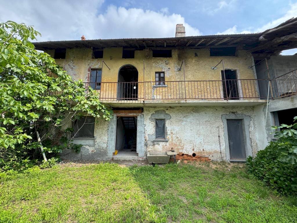 Facciata - Rustico via Barech, Angera - foto 2